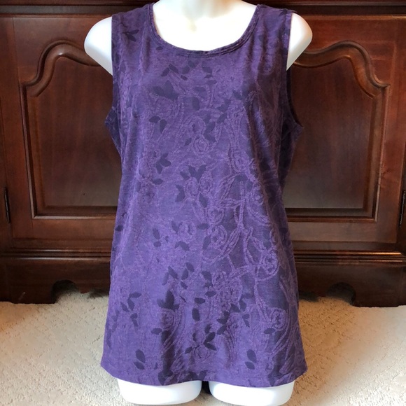 Simply Vera Vera Wang Tops - 💥3/$10💥Vera Wang tank